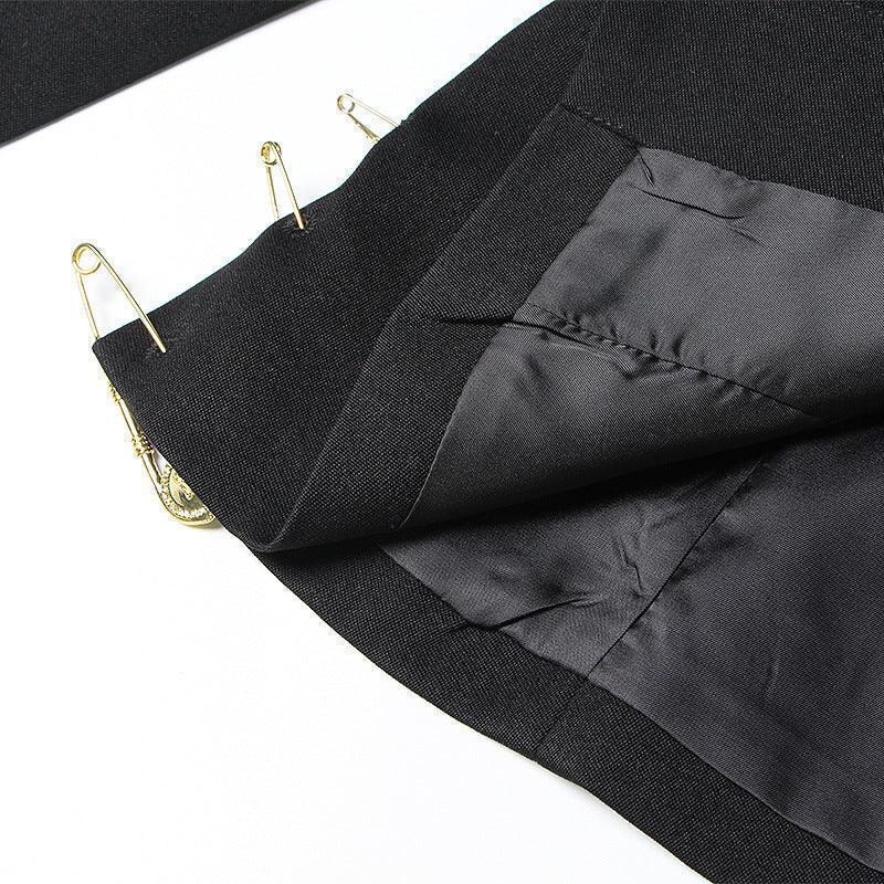 Black Patchwork Pin Decoration Slim Fit Rock Style Blazer for Women - Styeenigma