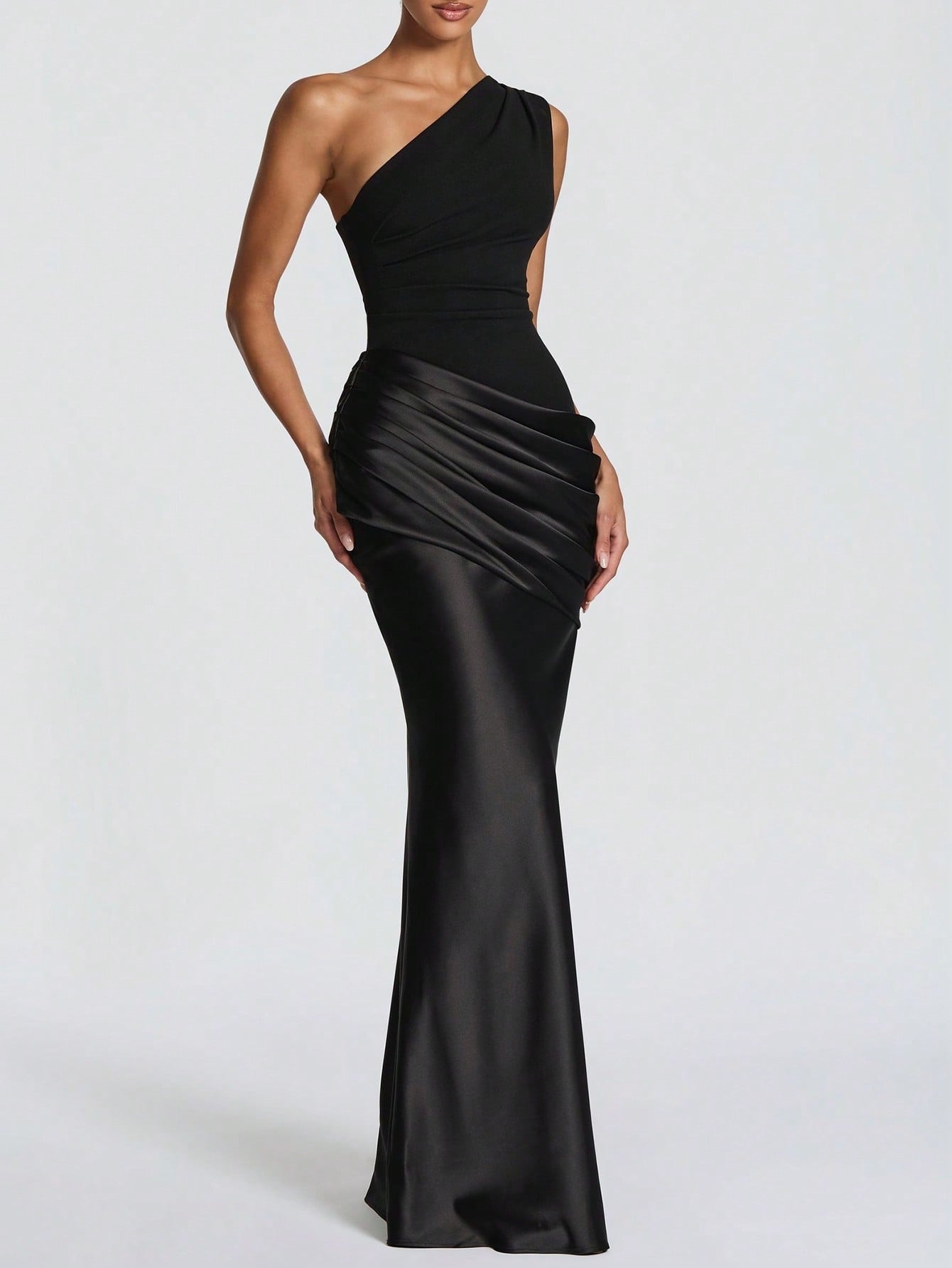 Black Satin One-Shoulder Gown – Elegant Ruched Maxi Dress for Formal Events & Galas