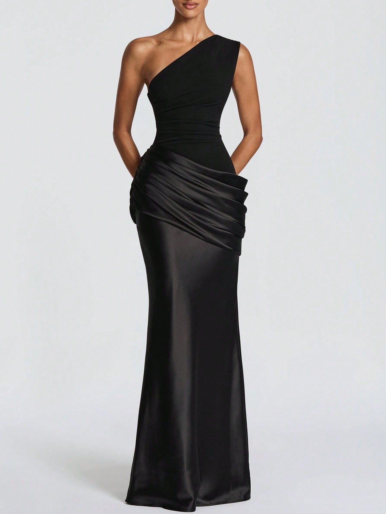 Black Satin One-Shoulder Gown – Elegant Ruched Maxi Dress for Formal Events & Galas