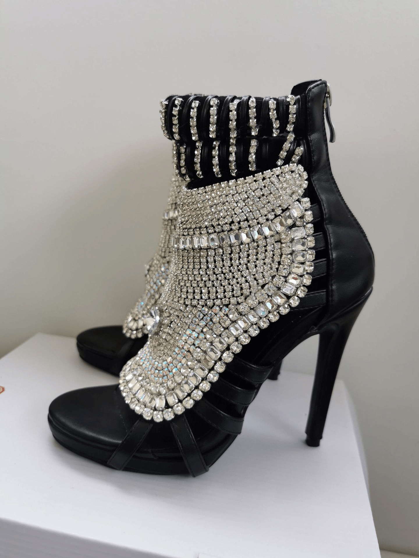 Rhinestone Stiletto Sandals - Sexy Toe-Loop Fringe Evening Heels for Women | Prom Party Shoes - Styeenigma