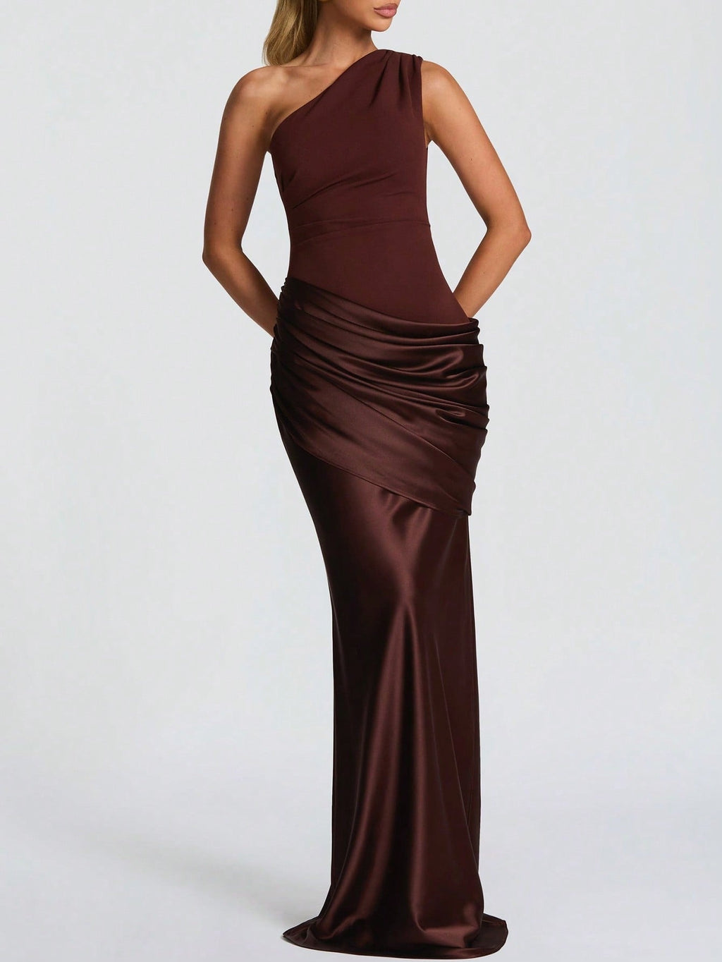 Brown Satin One-Shoulder Gown – Elegant Ruched Maxi Dress for Formal Events & Galas