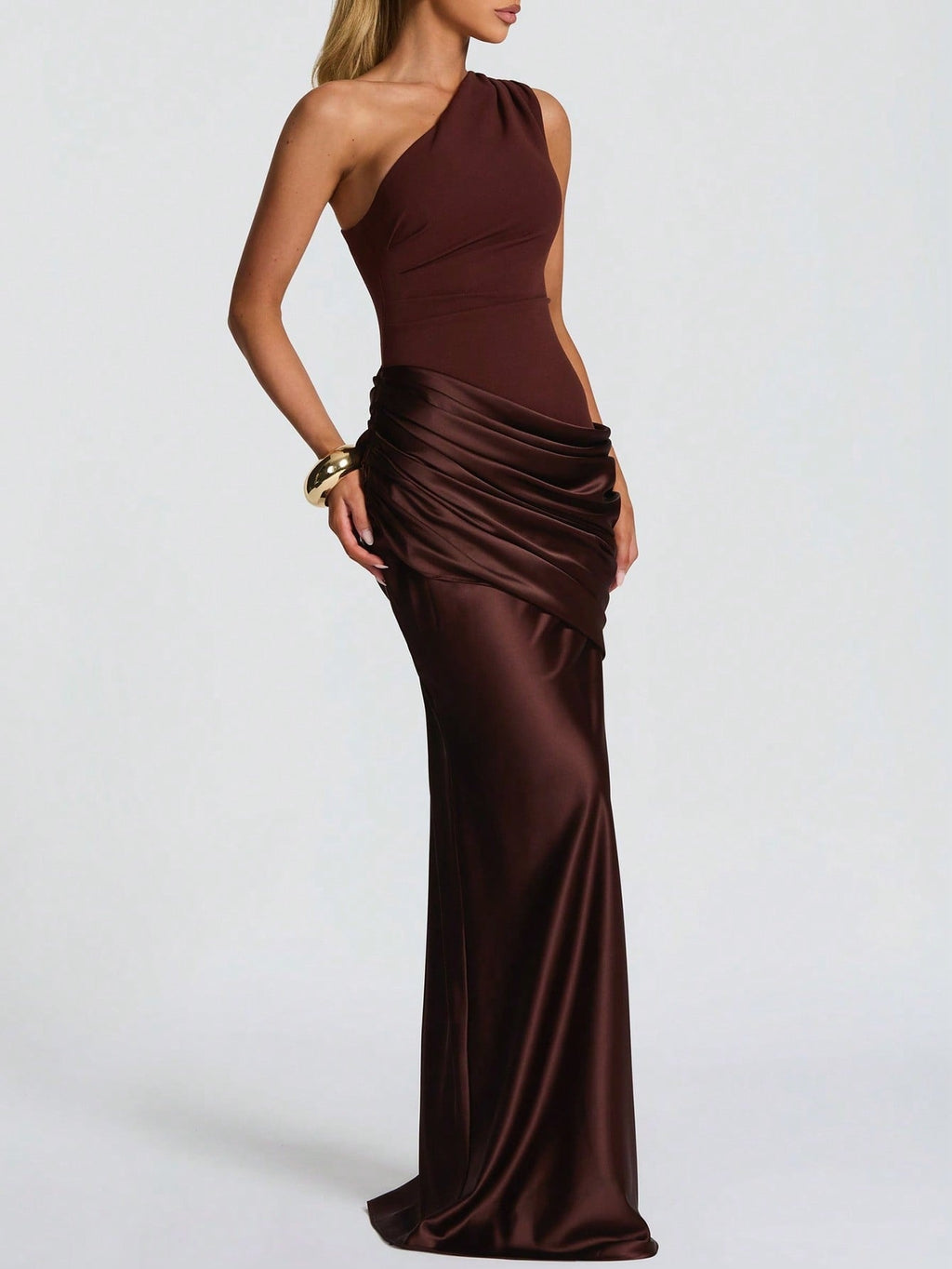 Brown Satin One-Shoulder Gown – Elegant Ruched Maxi Dress for Formal Events & Galas