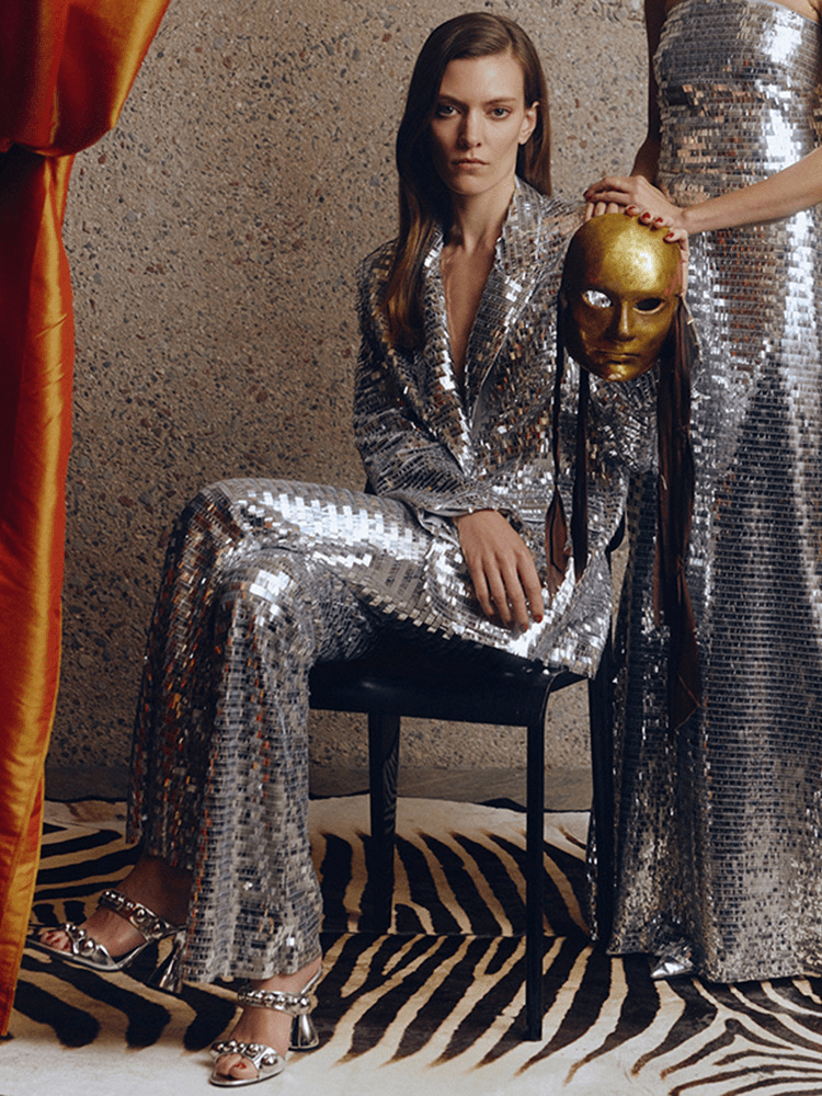 Women's Silver Sequin Suit Set - Striking Wide Leg Pants with V-Neck Blazer for Evening Party - Styeenigma